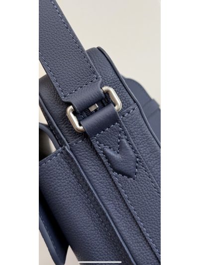 louis-vuitton-navy-compact-shoulder-bag-rxlvj01266-16