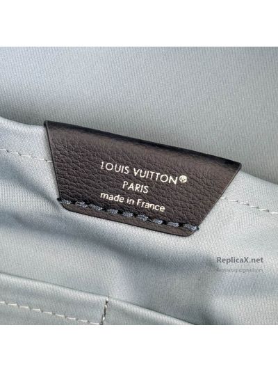 louis-vuitton-navy-monogram-zip-backpack-rxlvj03104-02