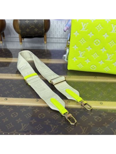 louis-vuitton-neon-yellow-and-white-monogram-chain-pouch-bag-rxlvj01287-07