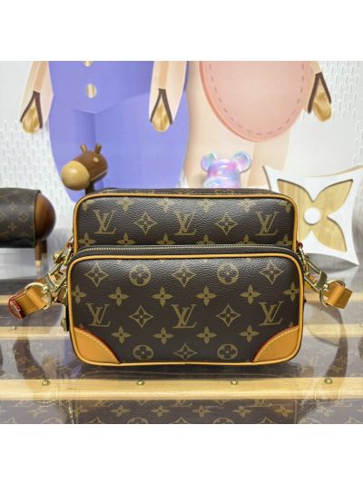 Louis Vuitton Nil Messenger Bag Monogram Canvas M14016 in Brown