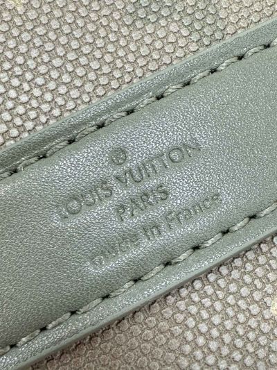 louis-vuitton-olive-and-taupe-monogram-mini-barrel-bag-rxlvj01270-05