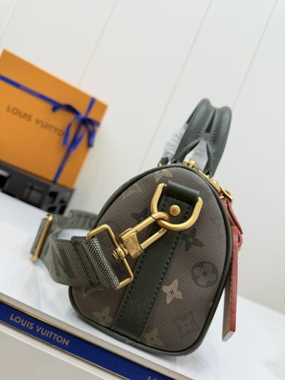 louis-vuitton-olive-and-taupe-monogram-mini-barrel-bag-rxlvj01270-11