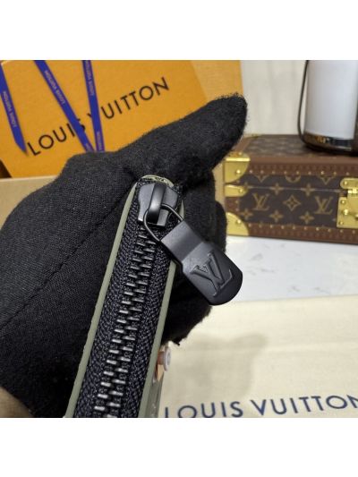louis-vuitton-olive-and-white-monogram-wristlet-pouch-rxlvj01170-11