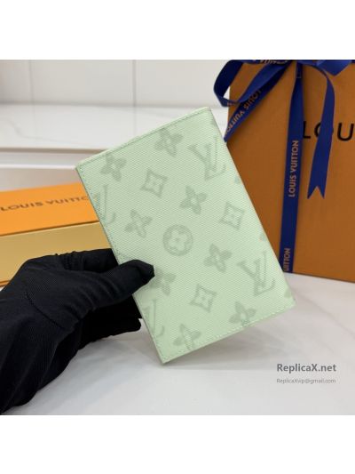 louis-vuitton-pale-green-monogram-passport-cover-rxlvj02158-02