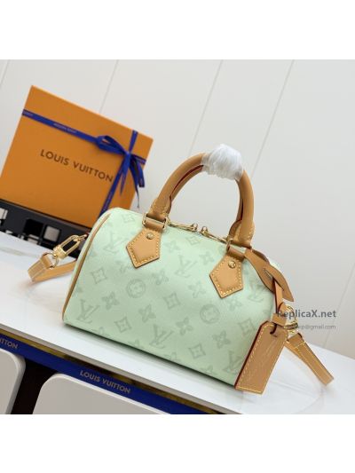 louis-vuitton-pale-green-monogram-twin-handle-zip-bag-rxlvj02137-03