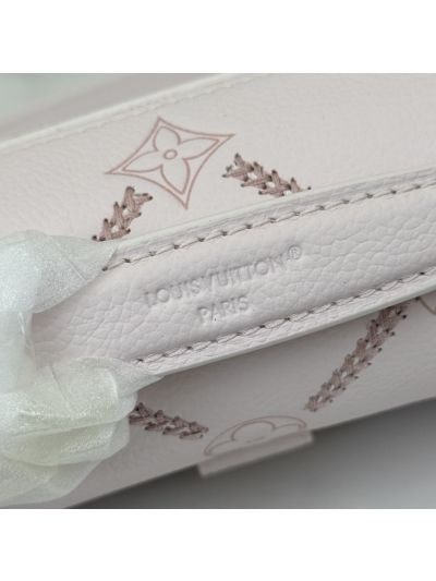 louis-vuitton-pale-pink-stitch-pattern-lock-flap-bag-rxlvj01190-07