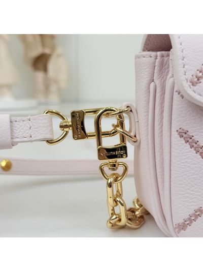 louis-vuitton-pale-pink-stitch-pattern-lock-flap-bag-rxlvj01190-15
