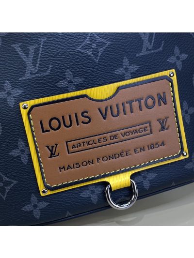 louis-vuitton-patch-detail-belt-bag-rxlvj01113-02