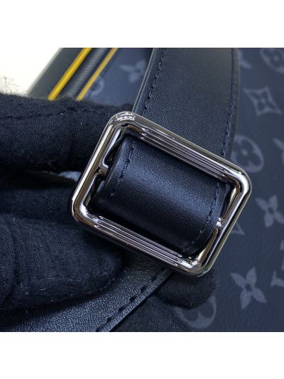 louis-vuitton-patch-detail-belt-bag-rxlvj01113-11