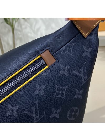 louis-vuitton-patch-detail-belt-bag-rxlvj01113-12