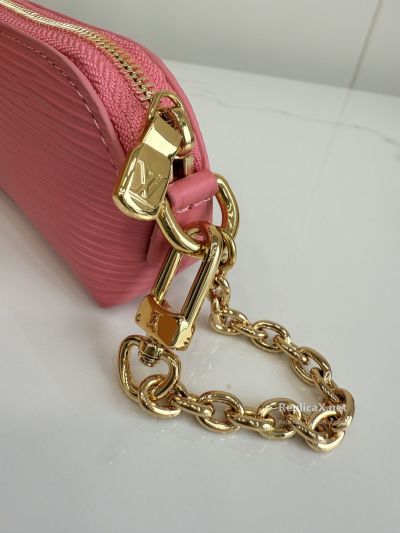 louis-vuitton-pink-ribbed-mini-chain-pouch-rxlvj02185-04
