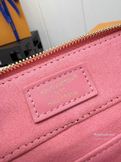louis-vuitton-pink-ribbed-zip-vanity-case-rxlvj01435-02