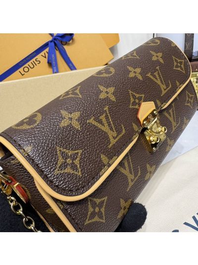 Louis Vuitton Pochette Camille 20 Monogram M13566 Premium