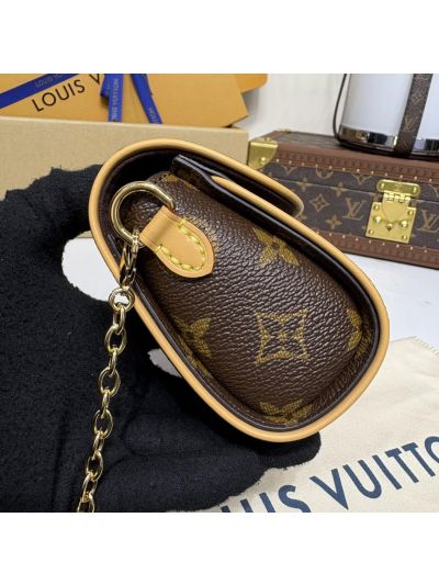 Louis Vuitton Pochette Camille 20 Monogram M13566 Premium