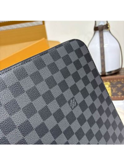 louis-vuitton-pochette-jour-n64437-rxlvj01117-06