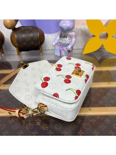 Louis Vuitton Pochette Métis East West 18 Monogram M14231
