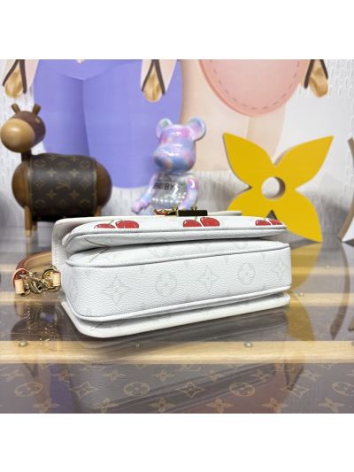 Louis Vuitton Pochette Métis East West 18 Monogram M14231