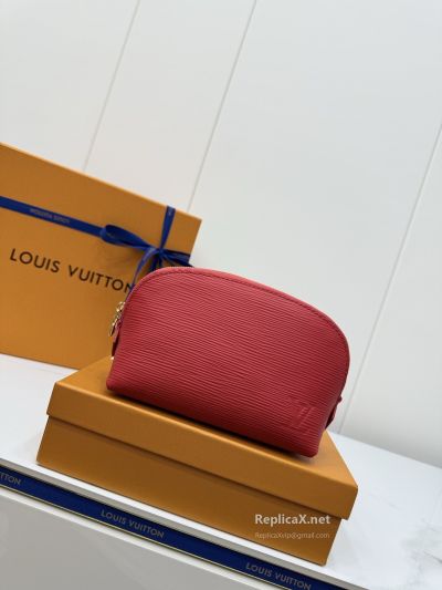 louis-vuitton-red-ribbed-compact-cosmetic-pouch-rxlvj01617-03