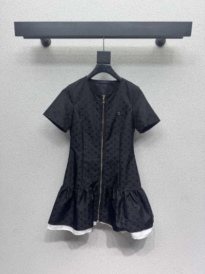 Louis Vuitton Short Sleeve Contrast-Trim Dress in Black HQ620009