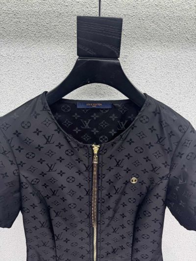 Louis Vuitton Short Sleeve Contrast-Trim Dress in Black HQ620009
