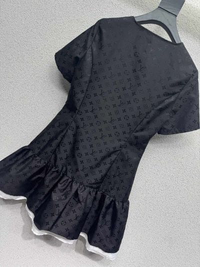 Louis Vuitton Short Sleeve Contrast-Trim Dress in Black HQ620009