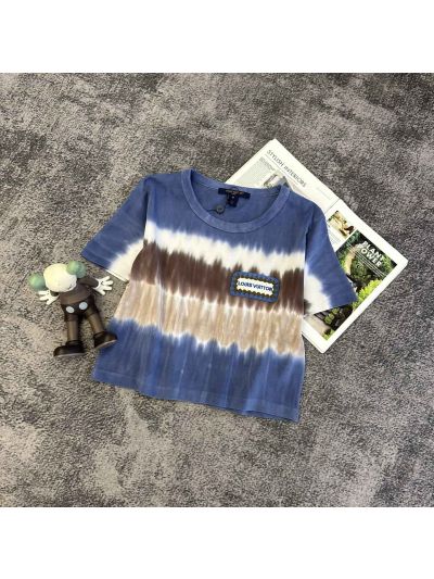 Louis Vuitton Short Sleeve Crew Neck T-Shirt in Multicolor
