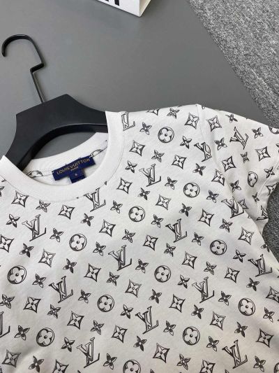 Louis Vuitton Short Sleeve Crew Neck T-Shirt in White