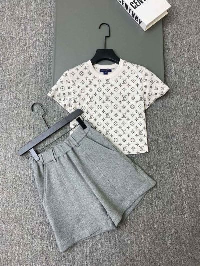 Louis Vuitton Short Sleeve Crew Neck T-Shirt in White