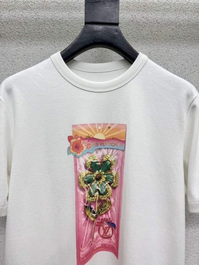 Louis Vuitton Short Sleeve Floral T-Shirt in White