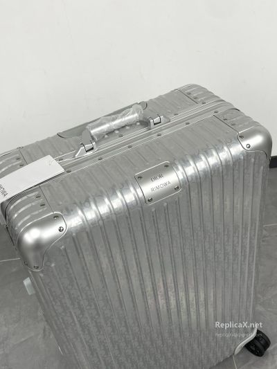 louis-vuitton-silver-tone-ribbed-rolling-suitcase-rxlvj10181-03
