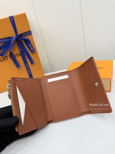 louis-vuitton-tan-grained-flap-compact-wallet-rxlvj02236-04