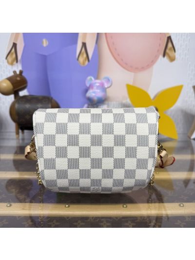 louis-vuitton-white-and-gray-checkerboard-mini-chain-bag-rxlvj01298-03