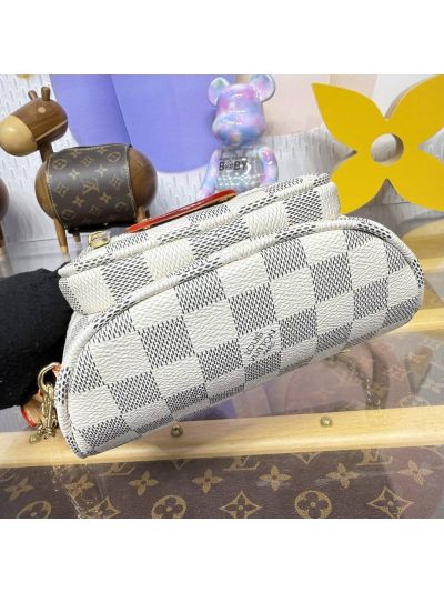 louis-vuitton-white-and-gray-checkerboard-mini-chain-bag-rxlvj01298-04