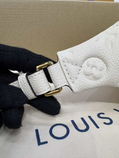 louis-vuitton-white-embossed-belt-bag-premium-rxlvj01109-03