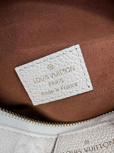 louis-vuitton-white-embossed-belt-bag-premium-rxlvj01109-06