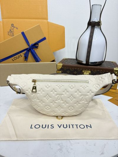 louis-vuitton-white-embossed-belt-bag-premium-rxlvj01109-09