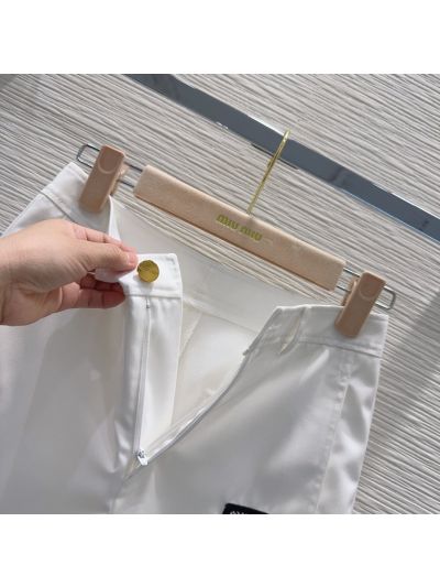 Miu Miu Contrast-Trim Button-Front Pants in White