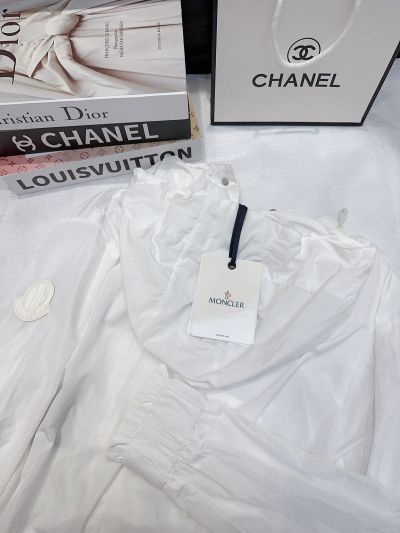 Moncler Hooded Button-Front Coat in White