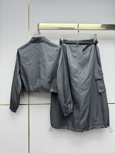 Prada Contrast-Trim Cropped Set in Grey