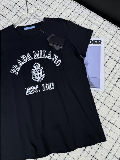 Prada Short Sleeve Crew Neck T-Shirt
