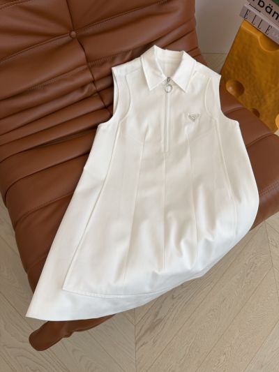 Prada Sleeveless Contrast-Trim Dress in Black and White