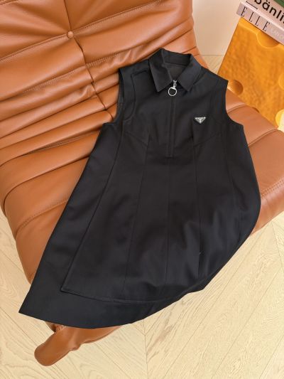 Prada Sleeveless Contrast-Trim Dress in Black and White