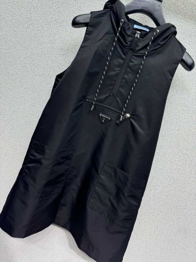 Prada Sleeveless Contrast-Trim Dress in Black