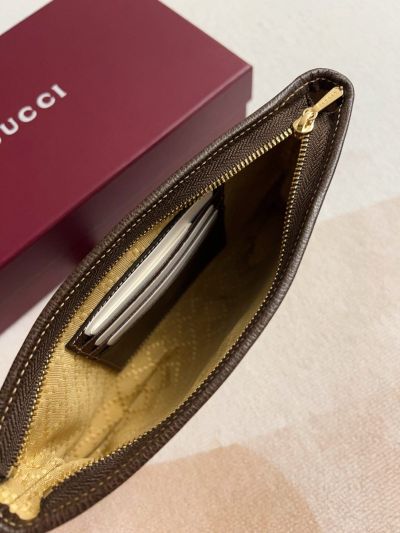 small-pouch-867158-rxgui271169-04