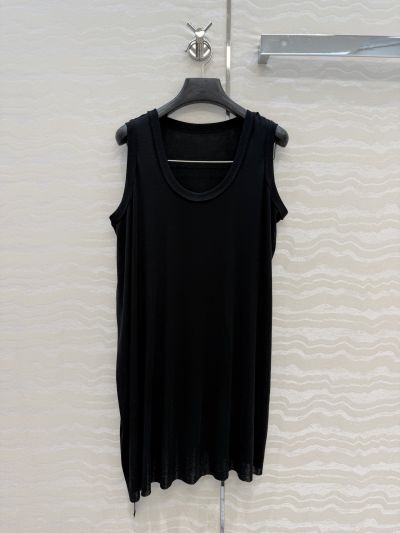 The Row Sleeveless Contrast-Trim Top in Black